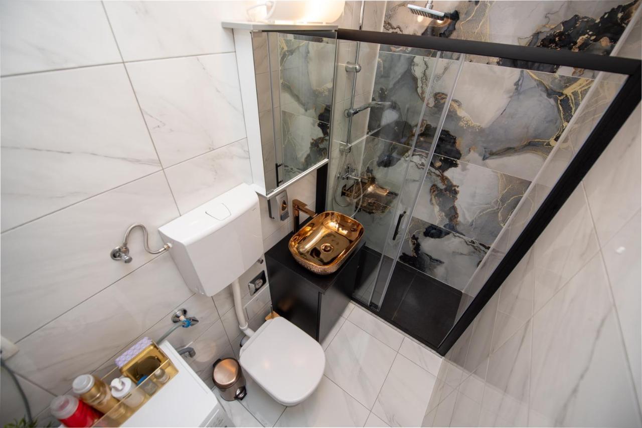 Royal Elegance Apartman Split Exterior photo