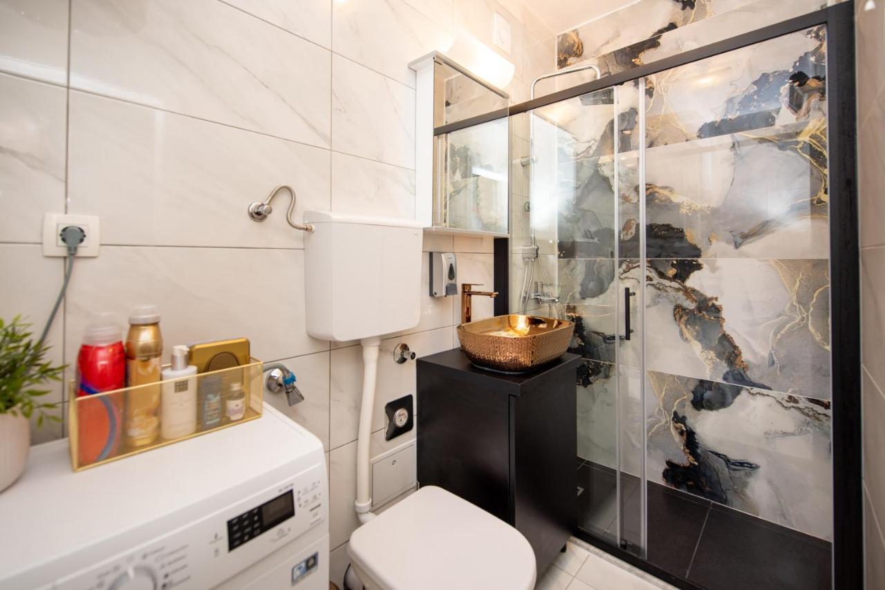 Royal Elegance Apartman Split Exterior photo
