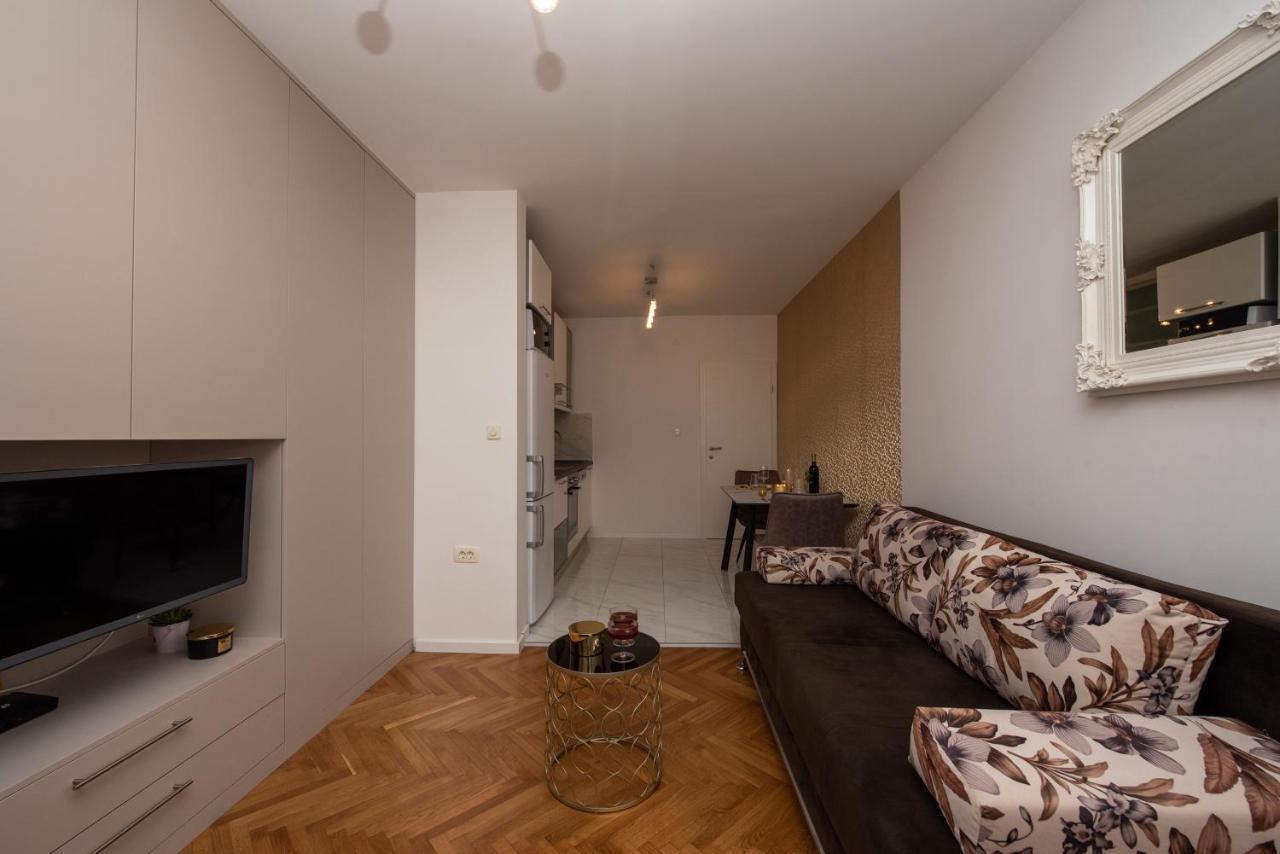 Royal Elegance Apartman Split Exterior photo