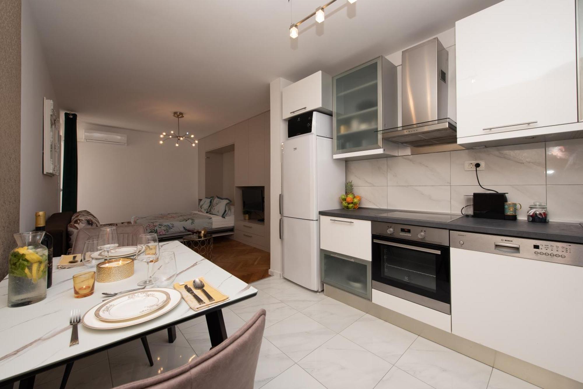 Royal Elegance Apartman Split Exterior photo