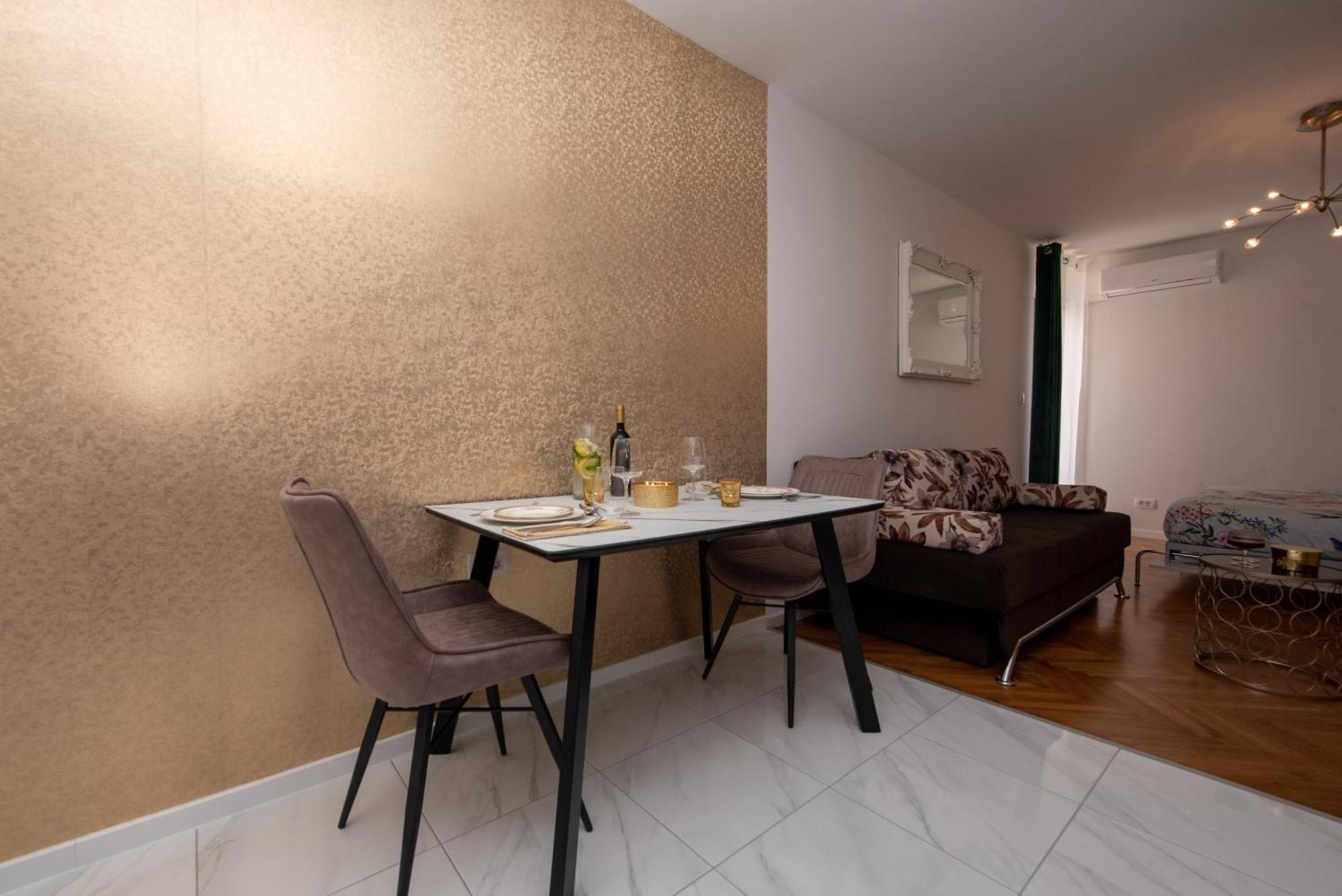 Royal Elegance Apartman Split Exterior photo