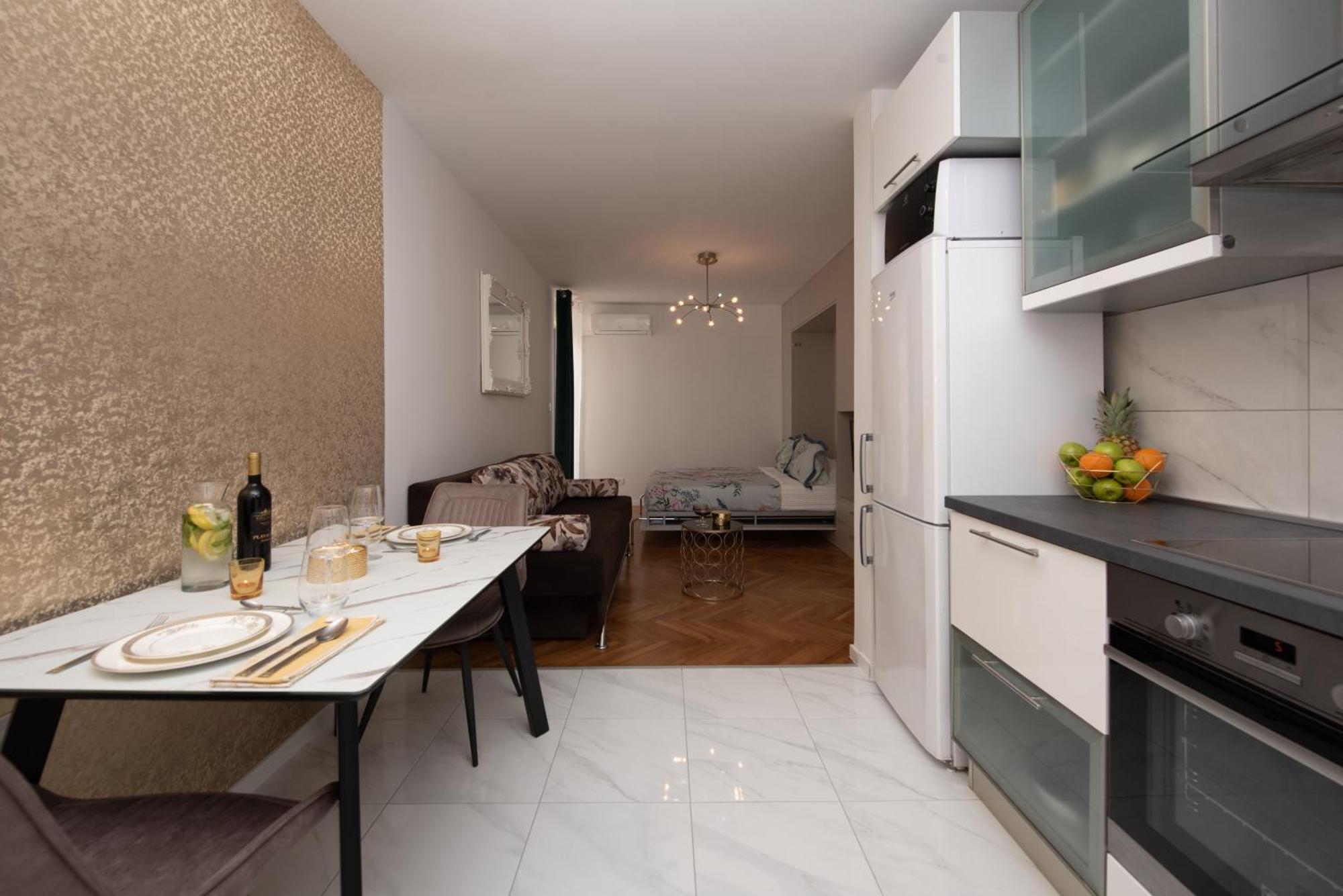 Royal Elegance Apartman Split Exterior photo