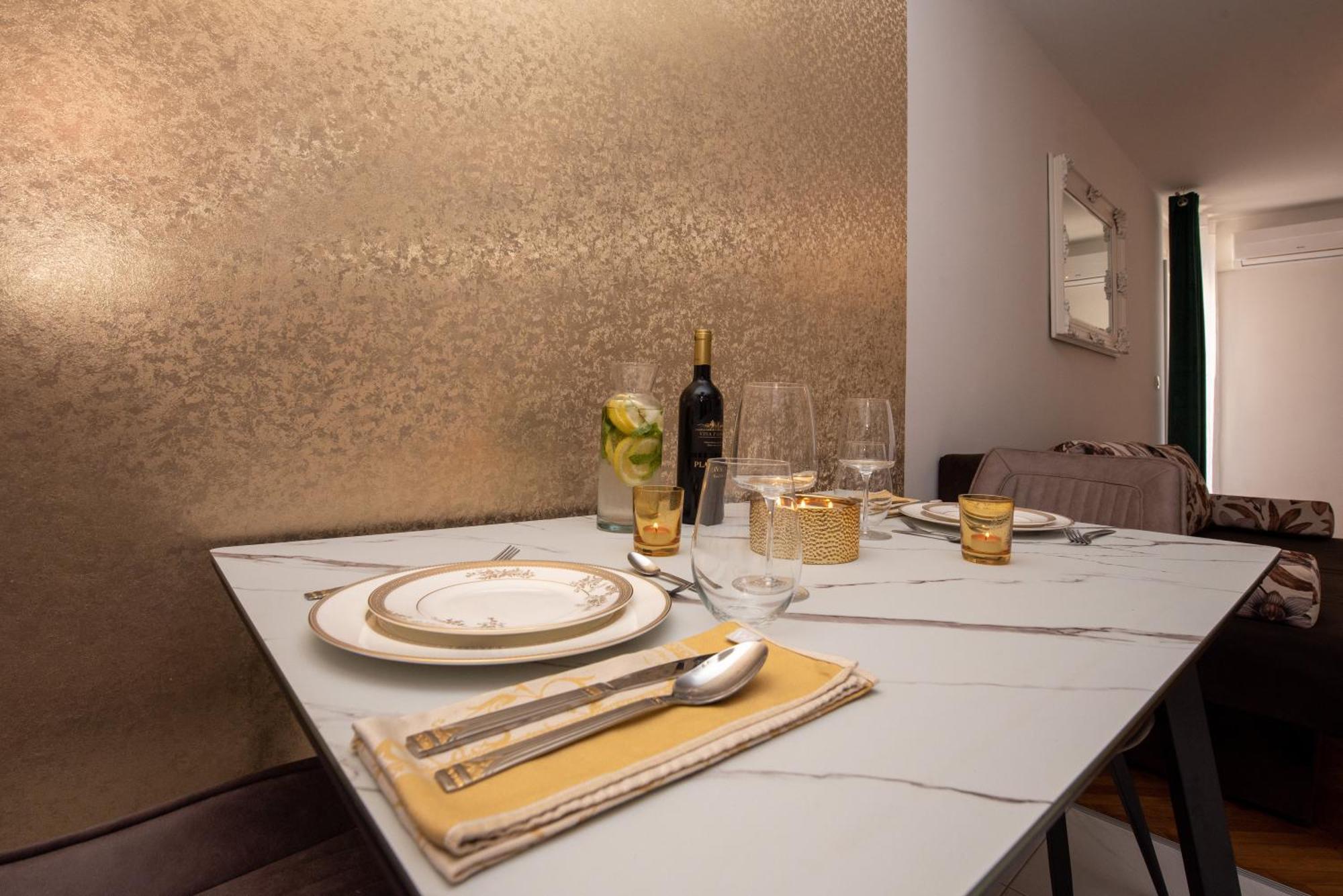 Royal Elegance Apartman Split Exterior photo